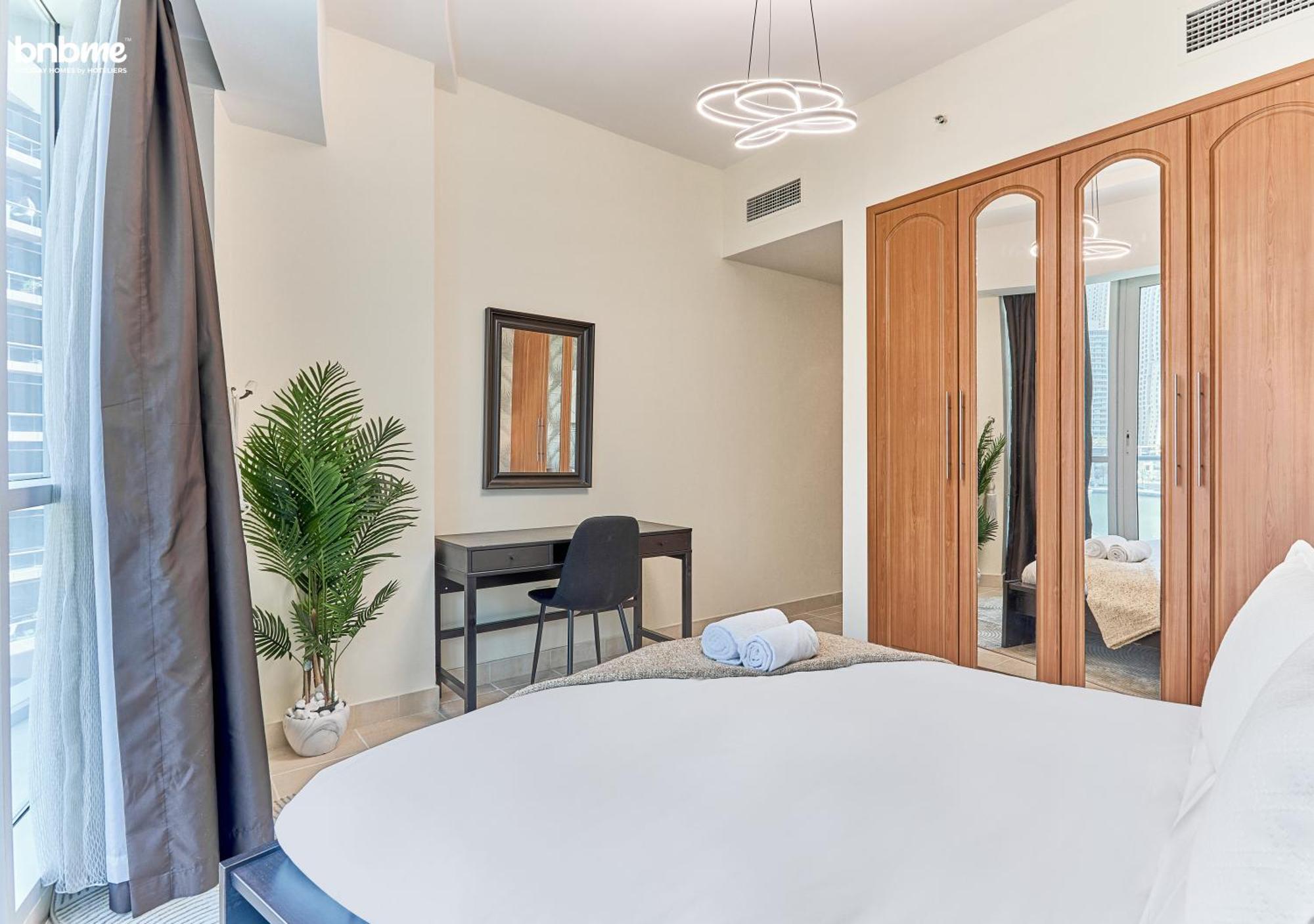 Bnbmehomes - Damac Waves Tower Appartement Dubai